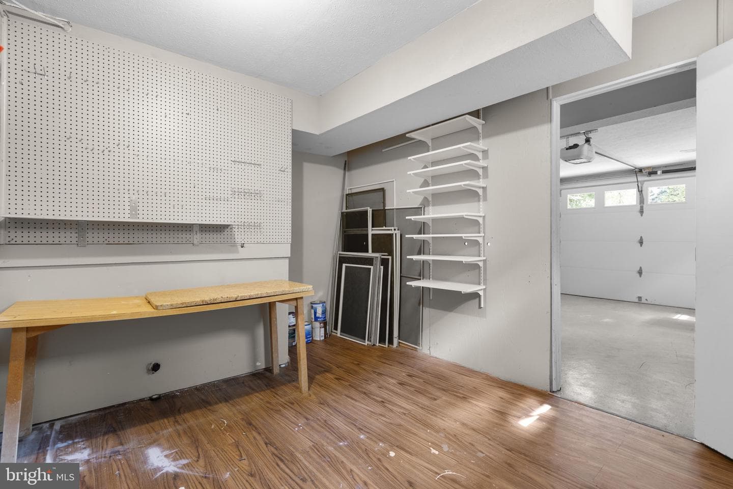 822 Loxford Terrace photo 39