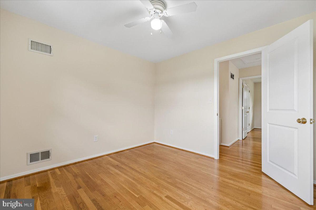 11315 Gainsborough Road photo 47