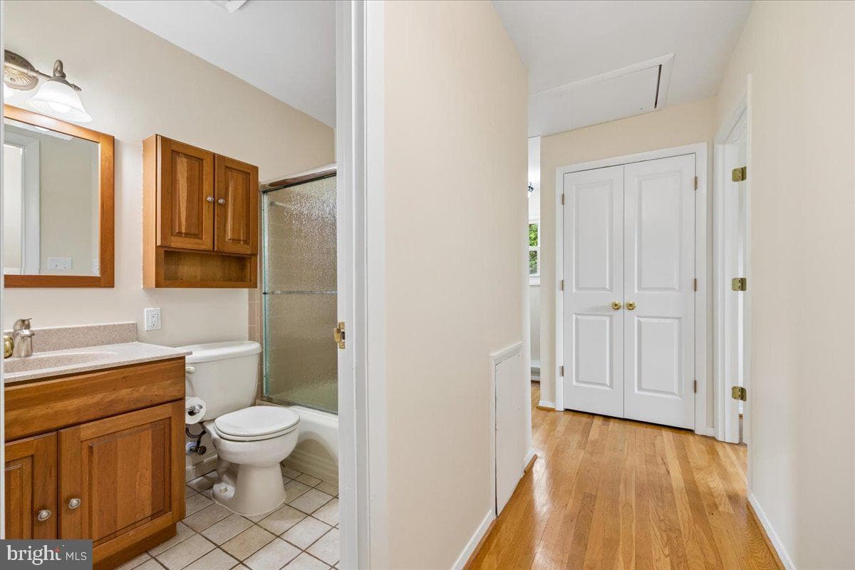 11315 Gainsborough Road photo 49