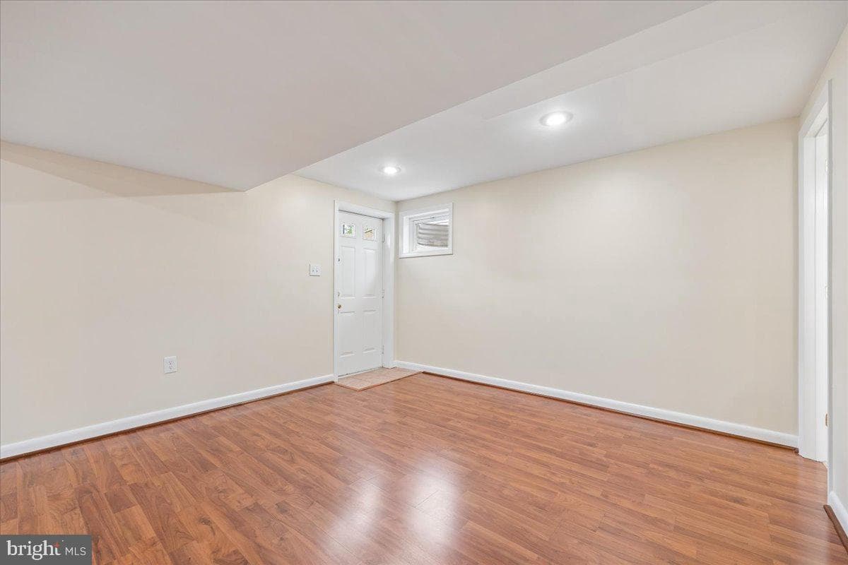 11315 Gainsborough Road photo 56