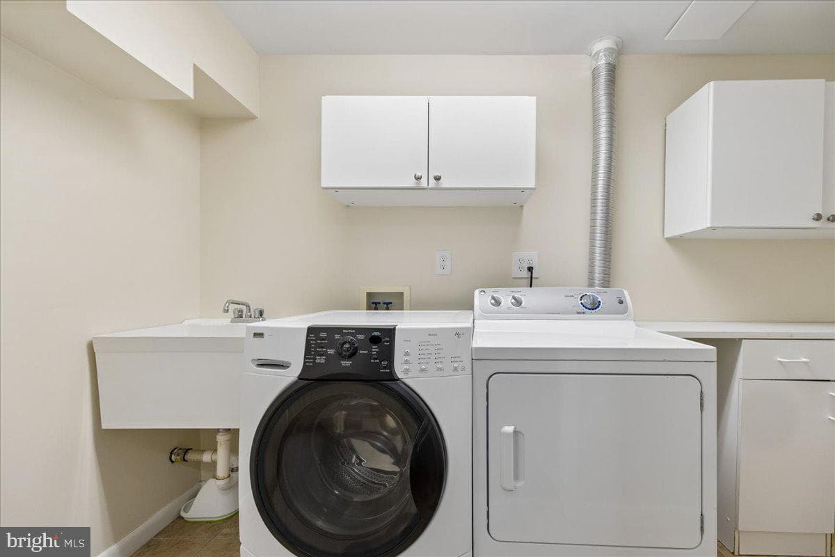 11315 Gainsborough Road photo 61