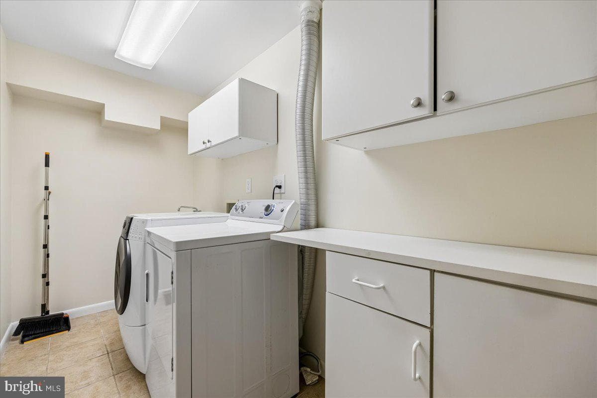 11315 Gainsborough Road photo 62