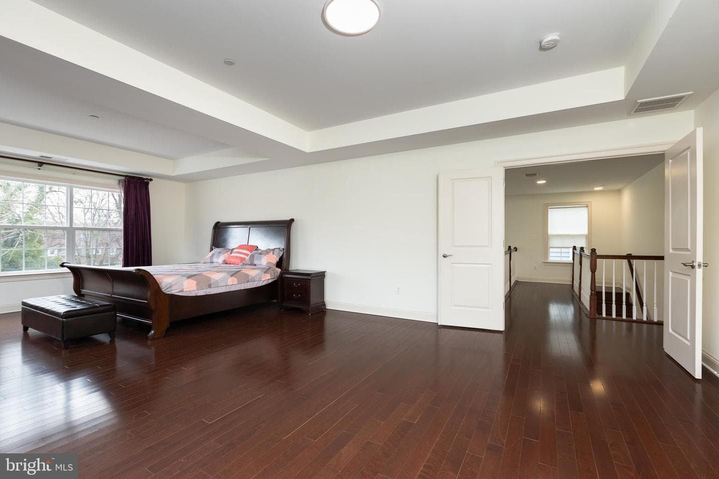215 N Van Buren Street photo 101