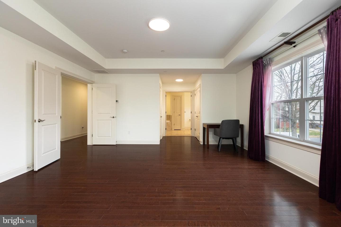 215 N Van Buren Street photo 104