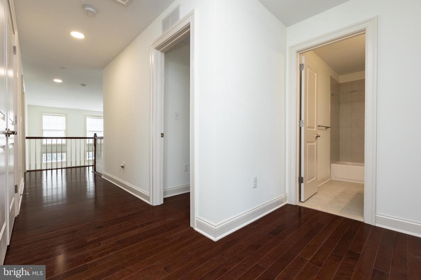 215 N Van Buren Street photo 112