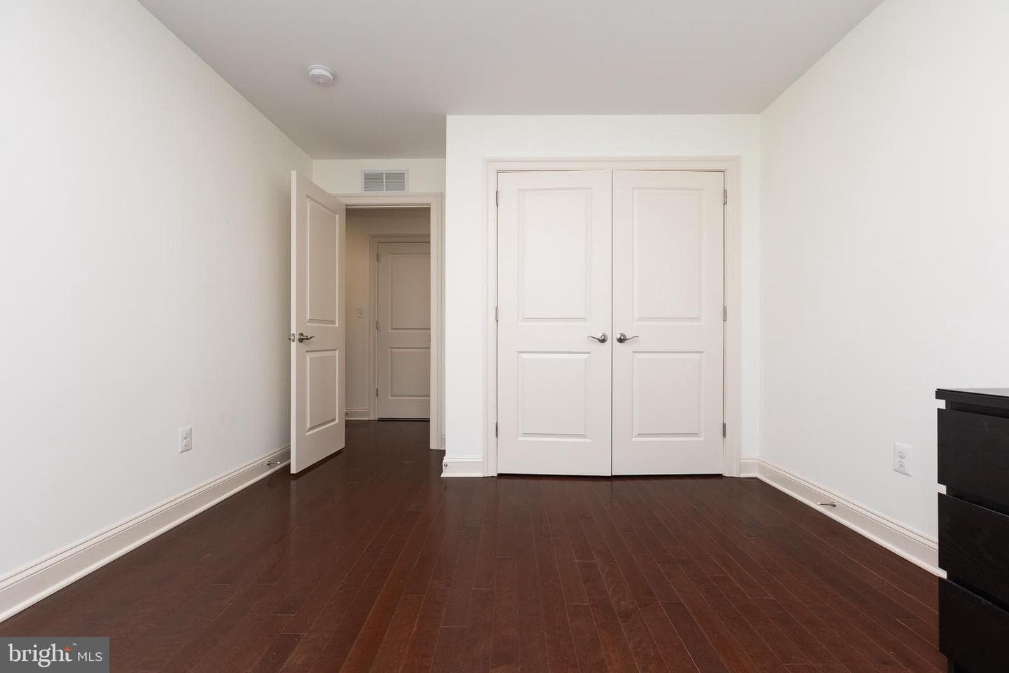 215 N Van Buren Street photo 122