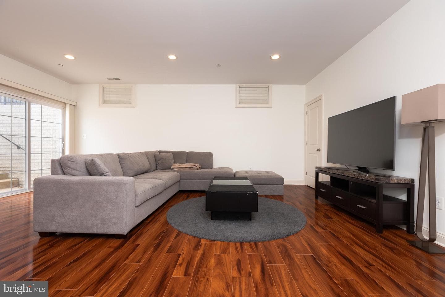 215 N Van Buren Street photo 124