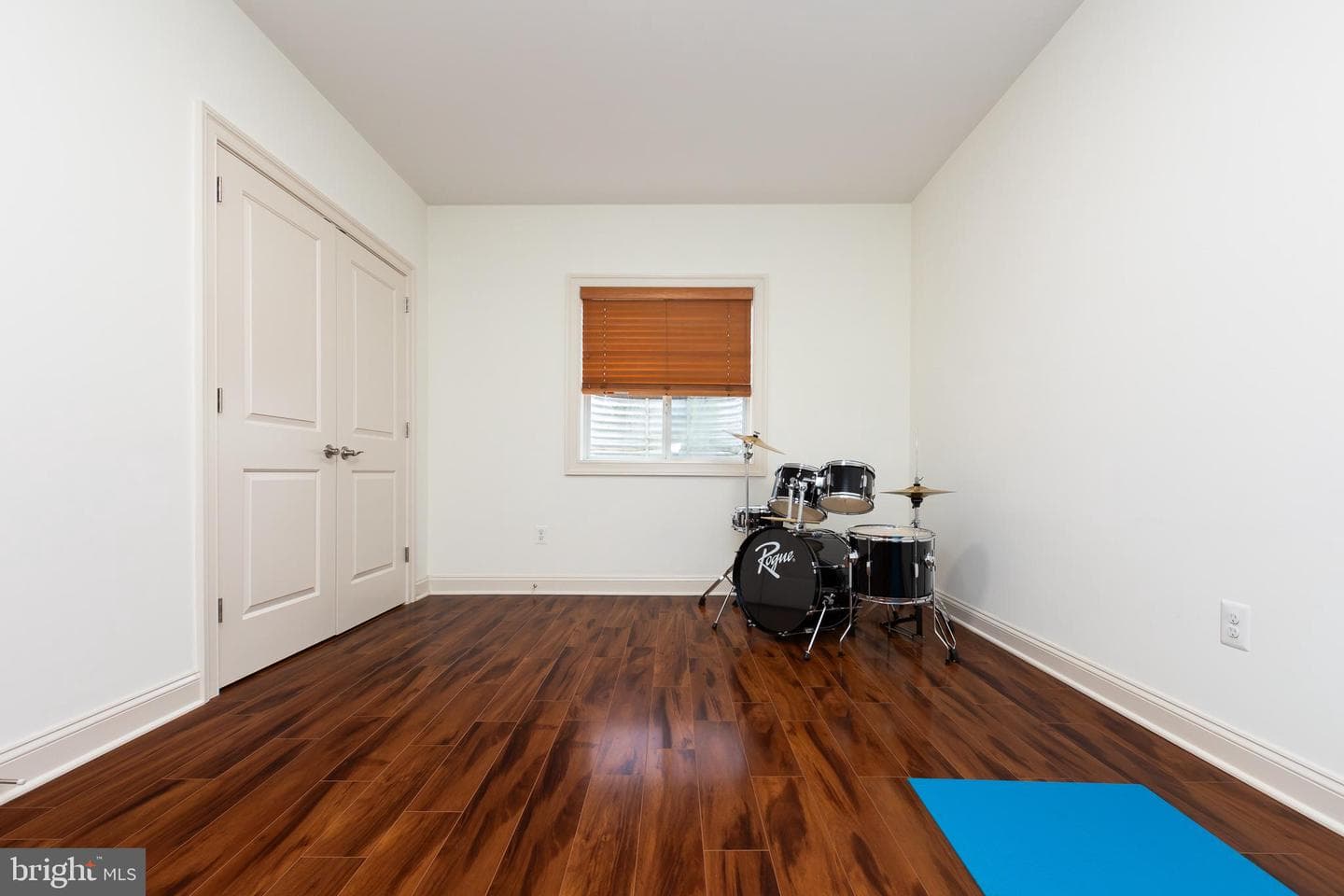 215 N Van Buren Street photo 132