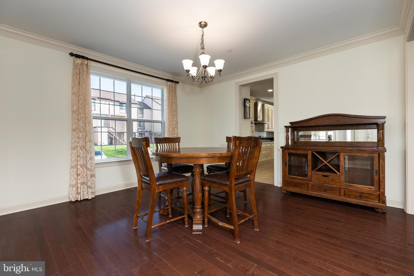 215 N Van Buren Street photo 43