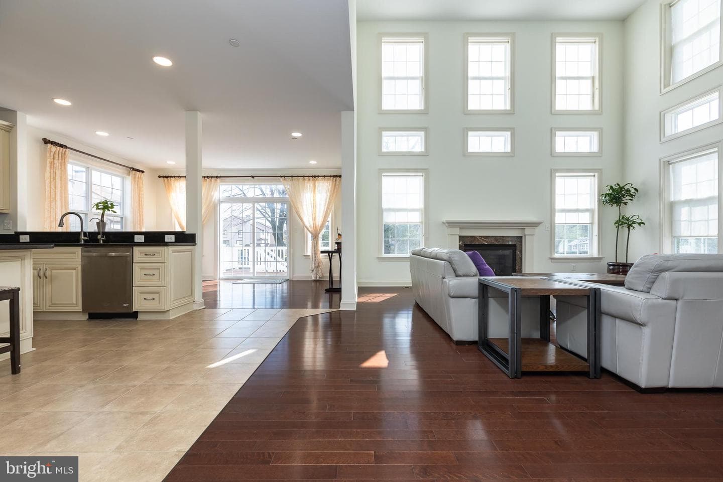 215 N Van Buren Street photo 51