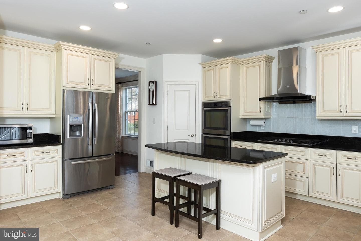 215 N Van Buren Street photo 59
