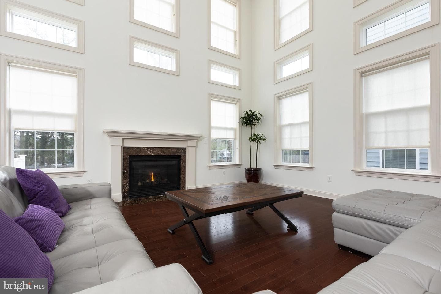 215 N Van Buren Street photo 72