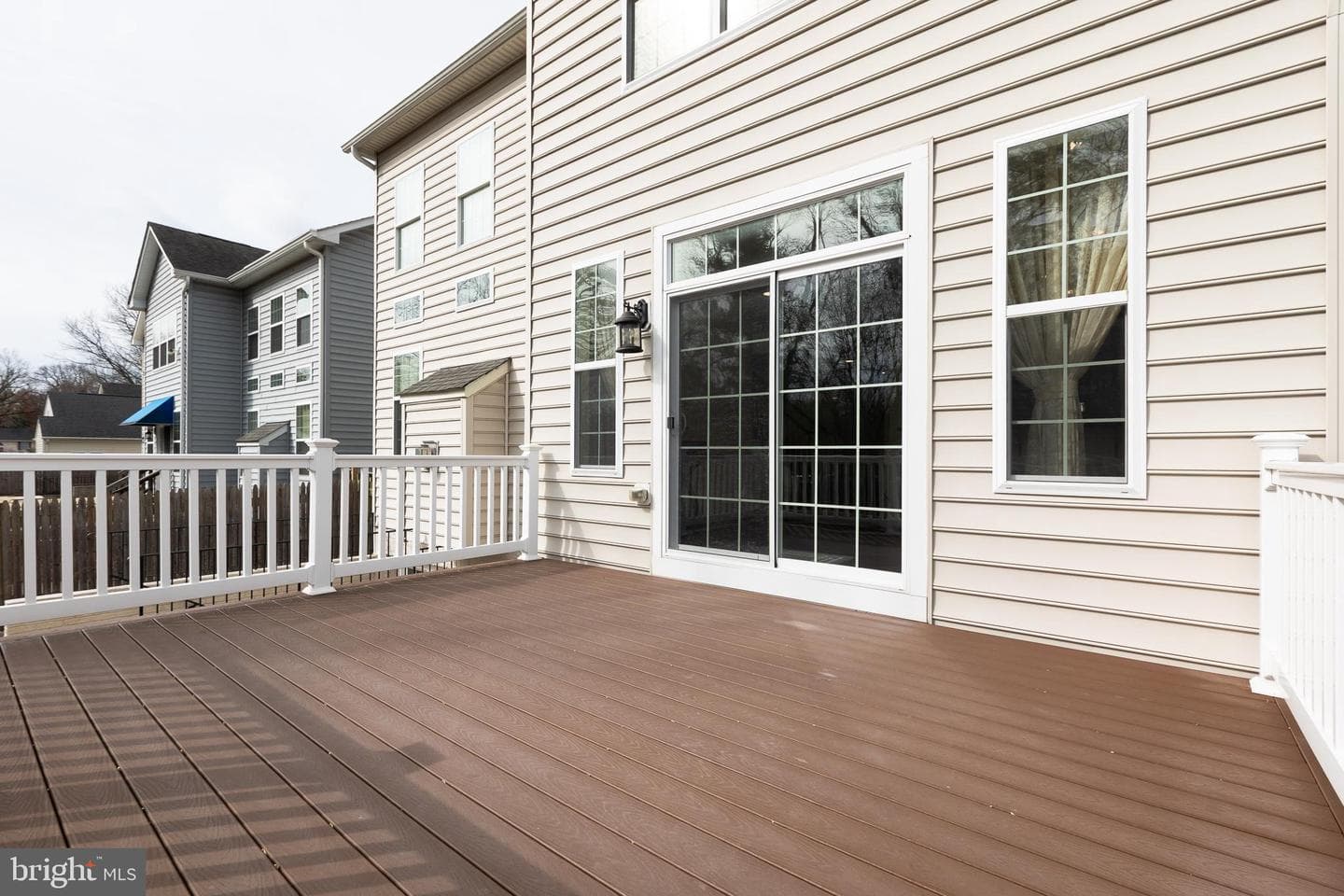 215 N Van Buren Street photo 87