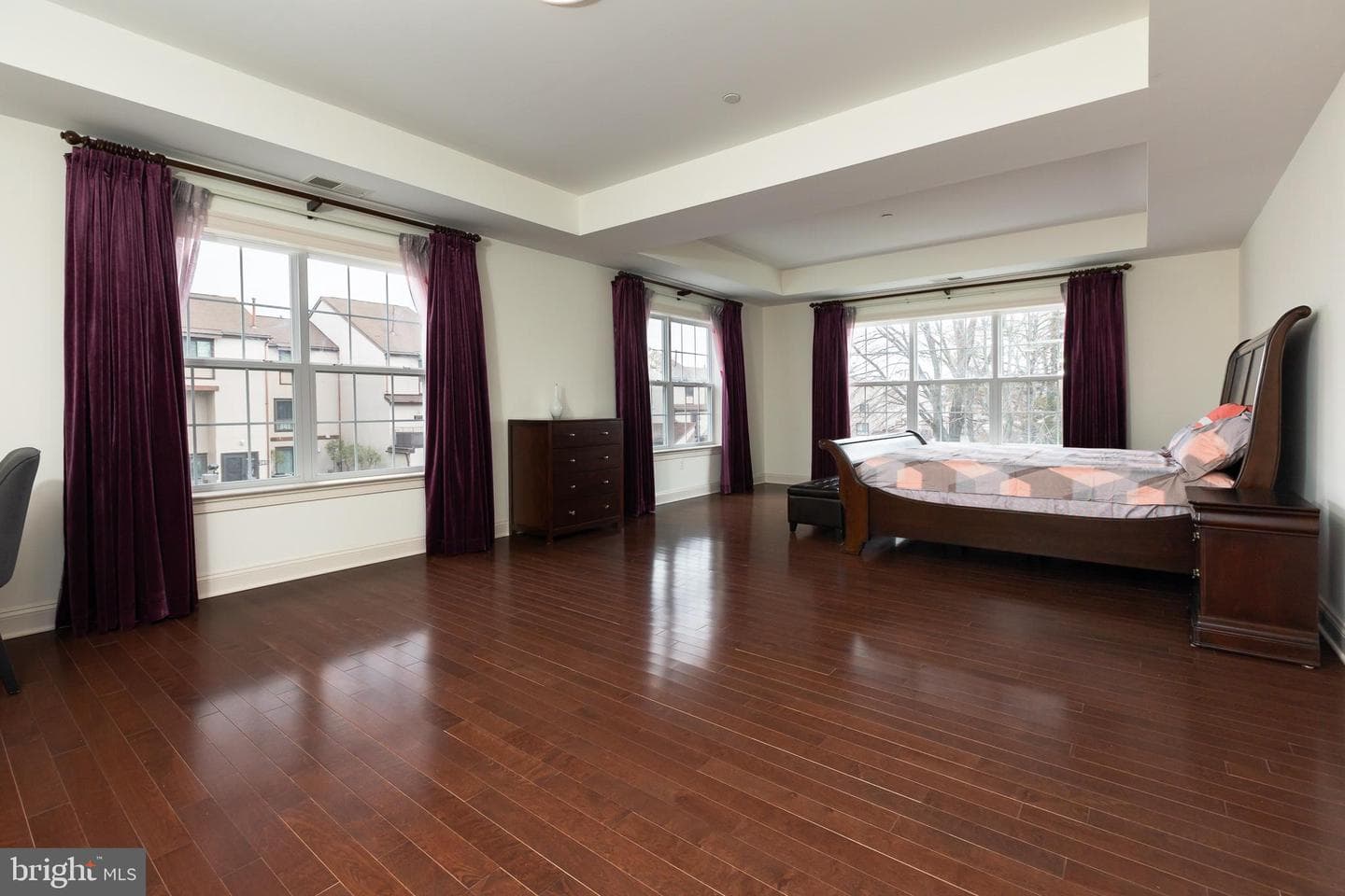 215 N Van Buren Street photo 98
