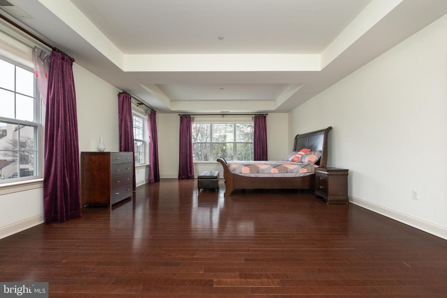 215 N Van Buren Street photo 99