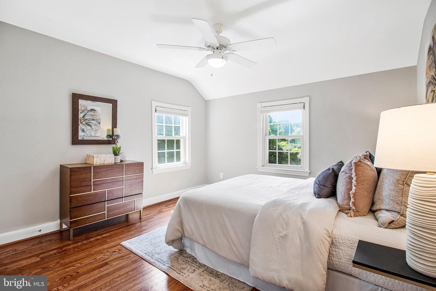5310 Mckinley Street photo 19
