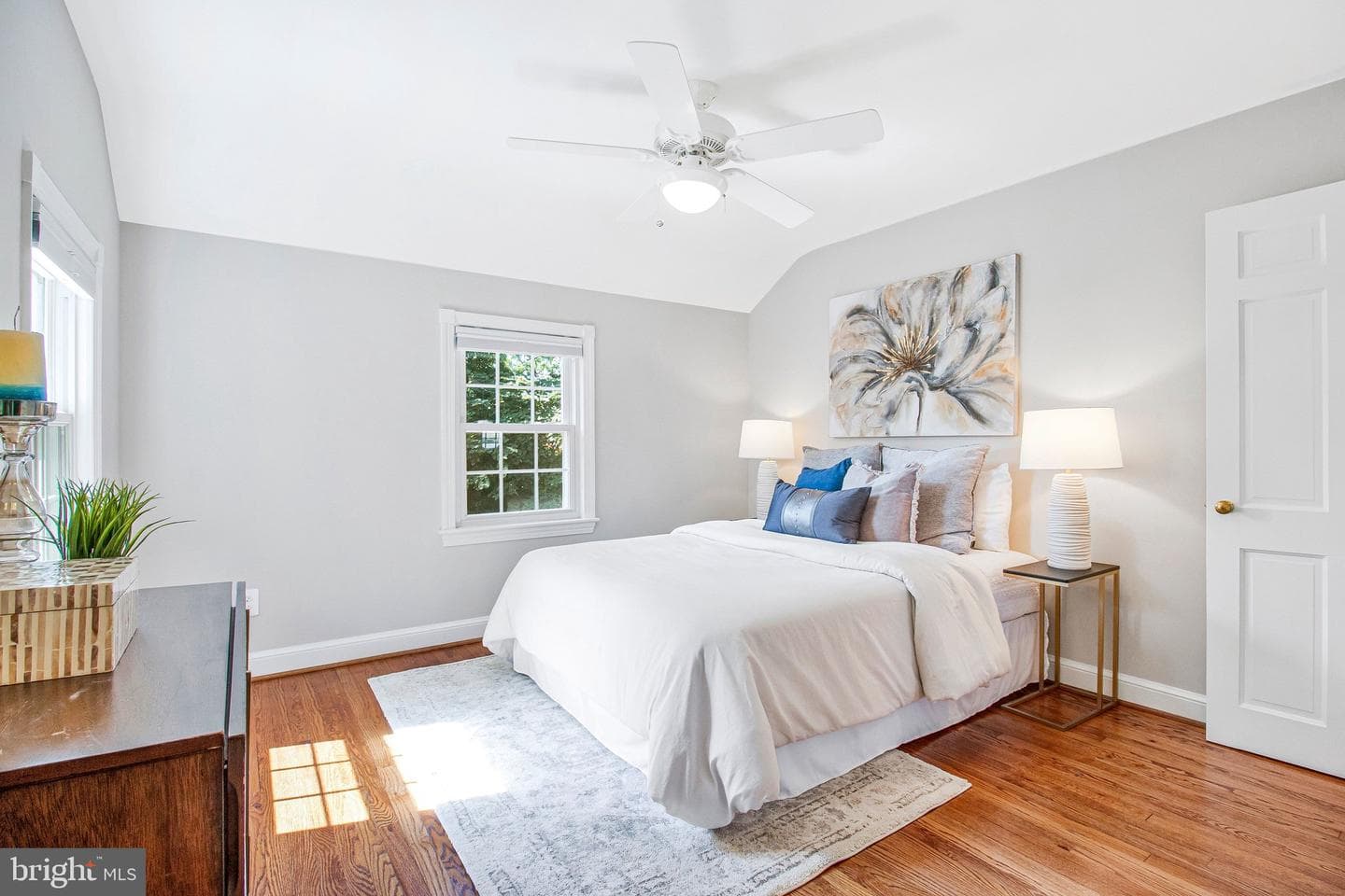 5310 Mckinley Street photo 22