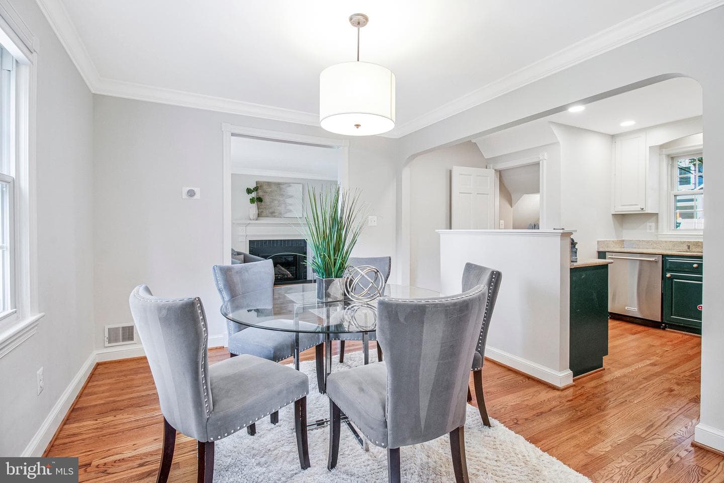 5310 Mckinley Street photo 8