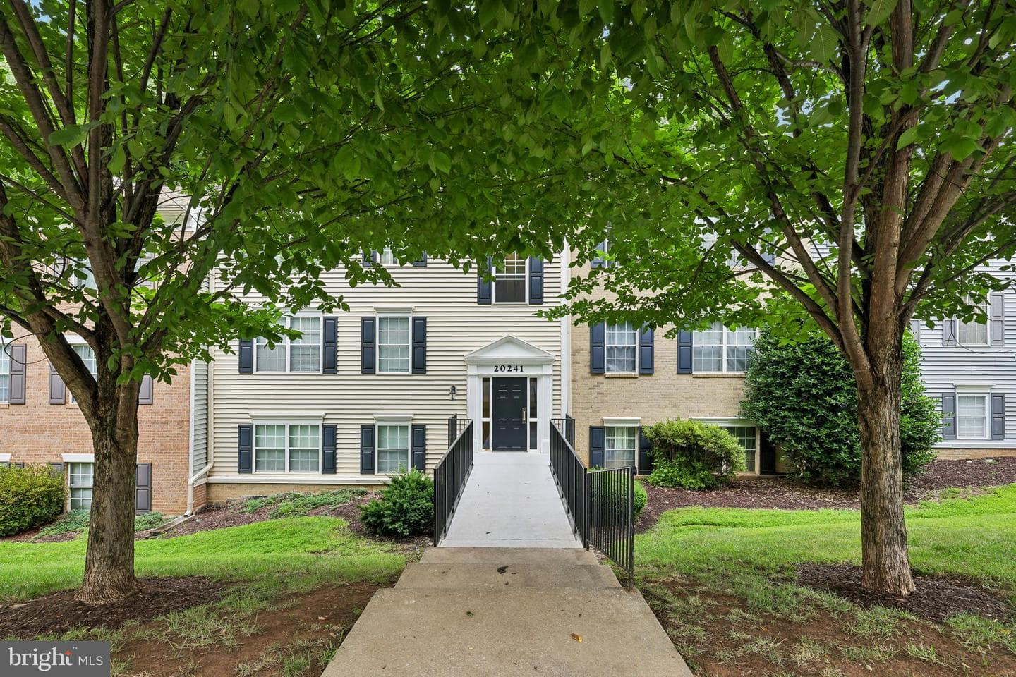 20241 Shipley Terrace #4-B-30, Germantown