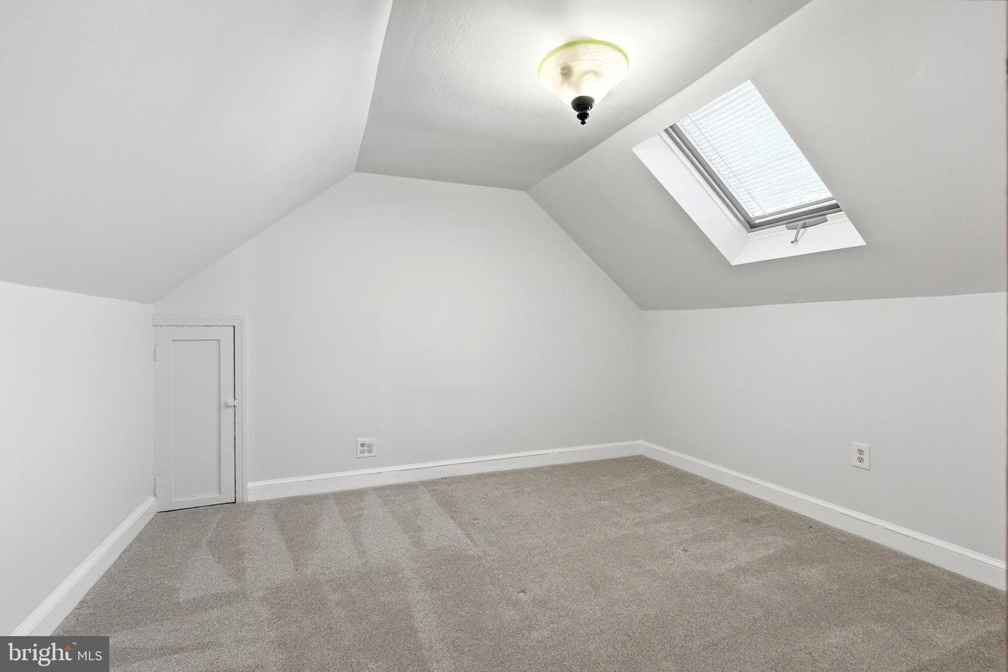 901 Davis Avenue photo 39