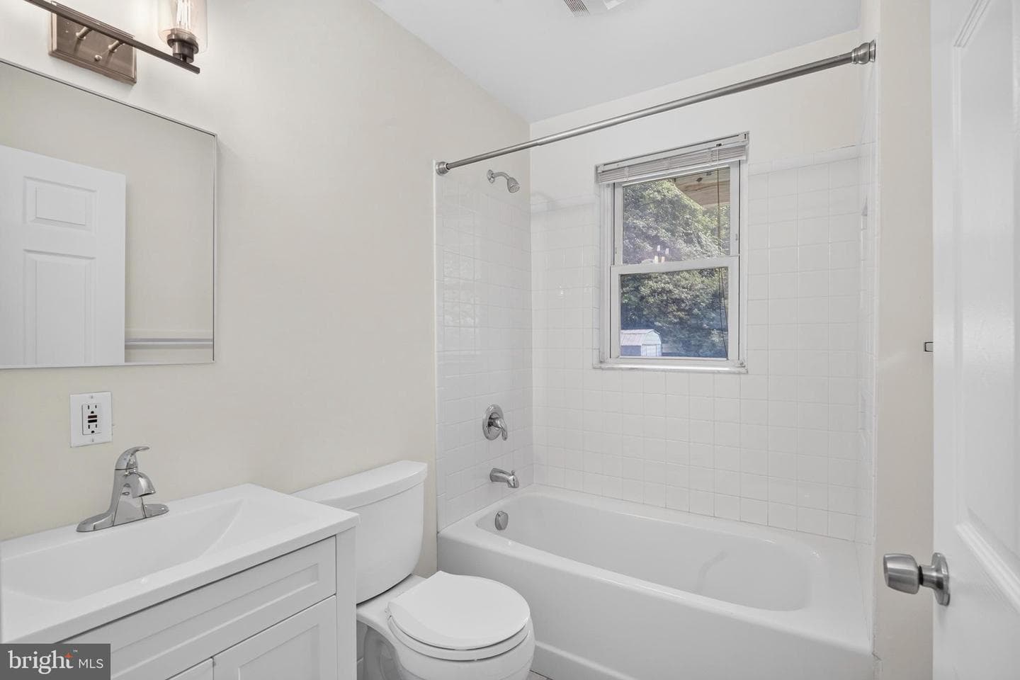910 Wade Avenue photo 14