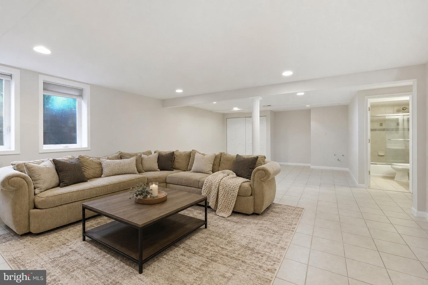 3800 Queen Mary Drive photo 34