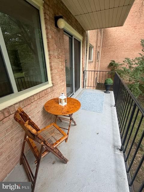 10518 Weymouth Street #102 photo 10