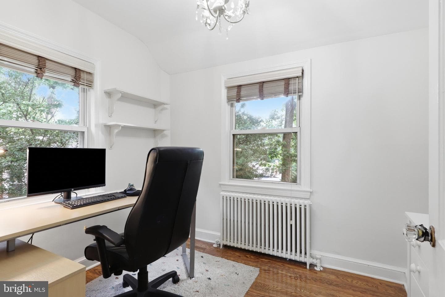 10211 Sutherland Road photo 20