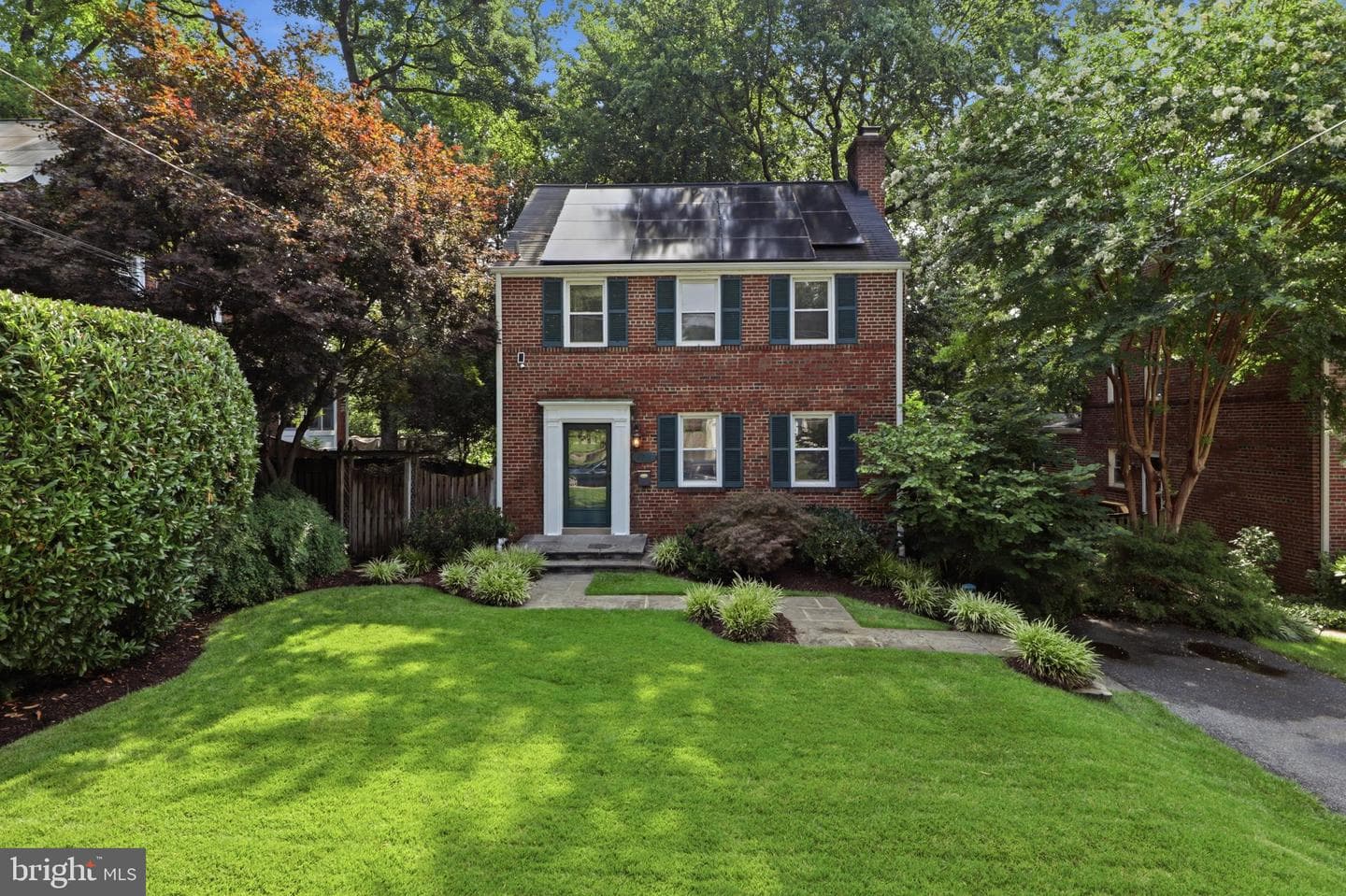 10211 Sutherland Road photo 45