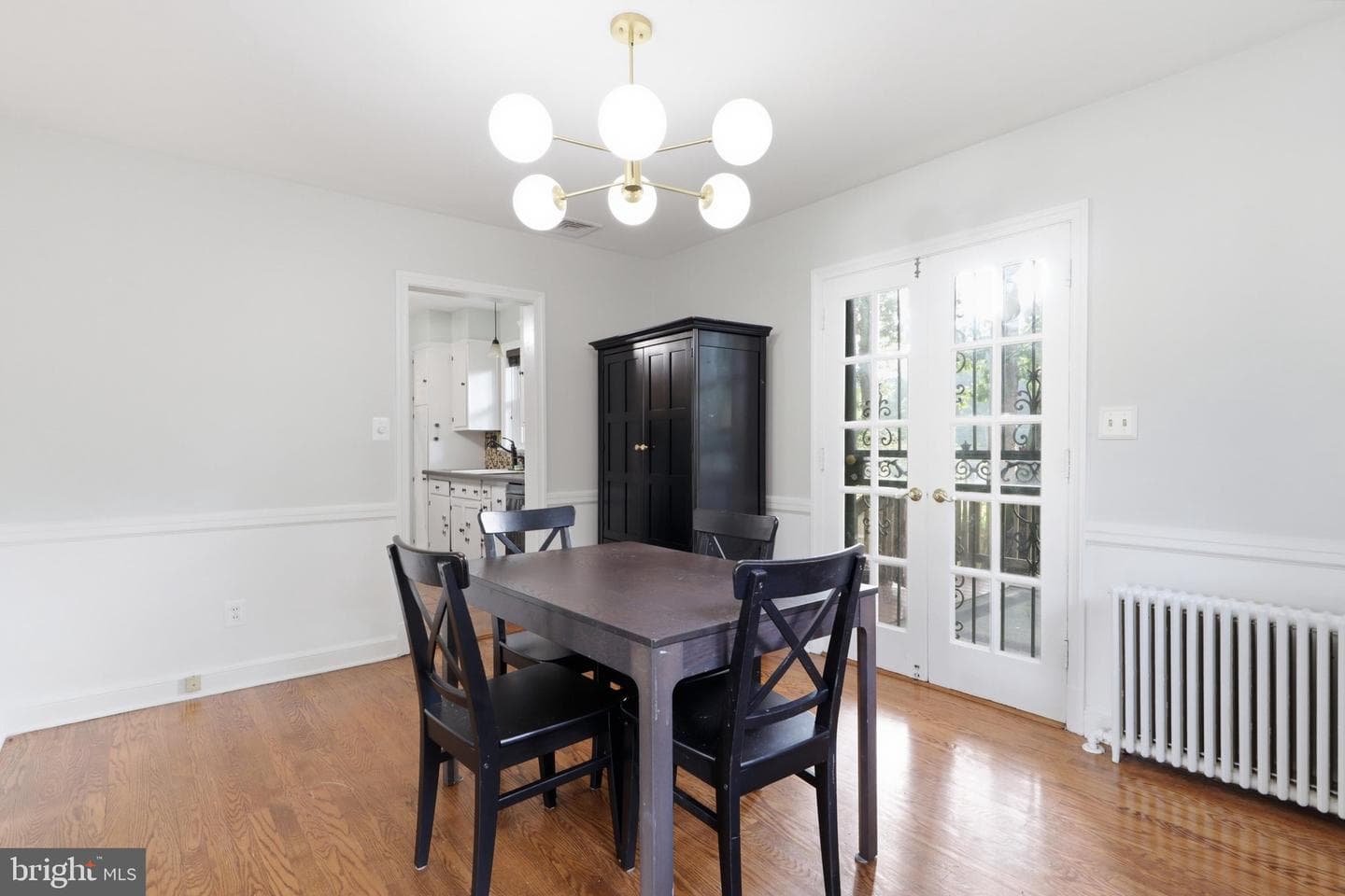 10211 Sutherland Road photo 8