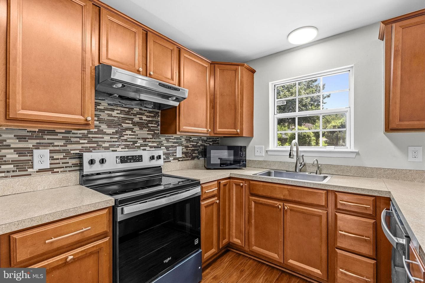 11404 Applegrath Way photo 8