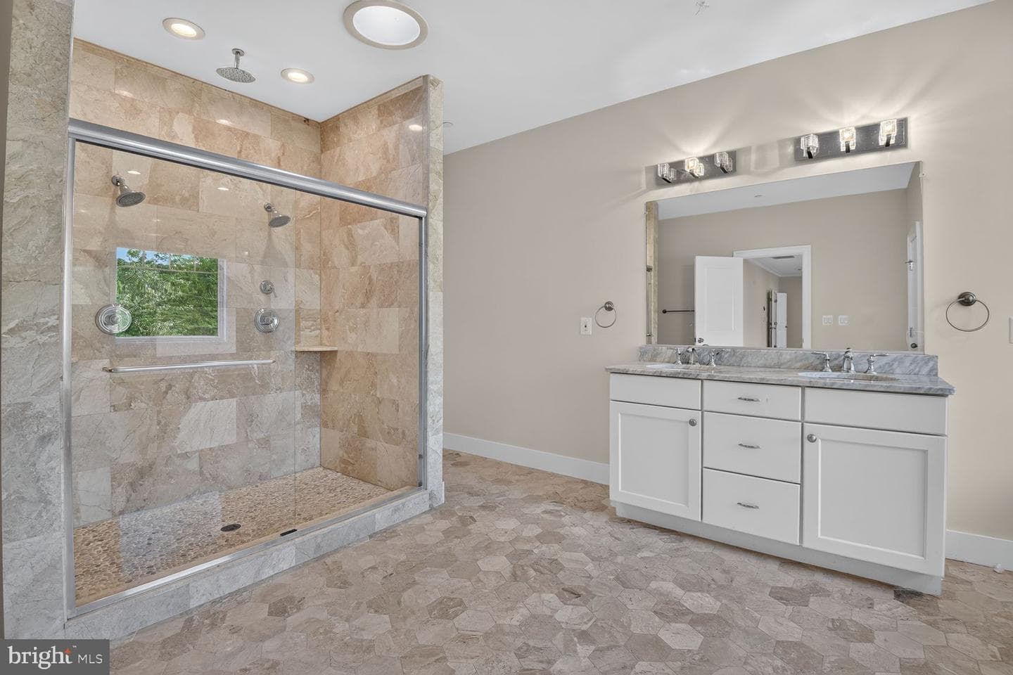 13828 Travilah Road photo 47
