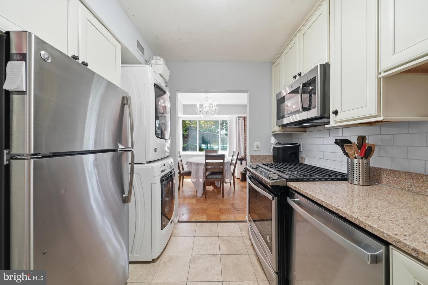 2105 Unit 15-103 Walsh View Terrace #15 photo 11