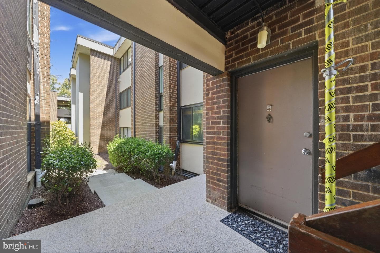 2105 Unit 15-103 Walsh View Terrace #15 photo 4