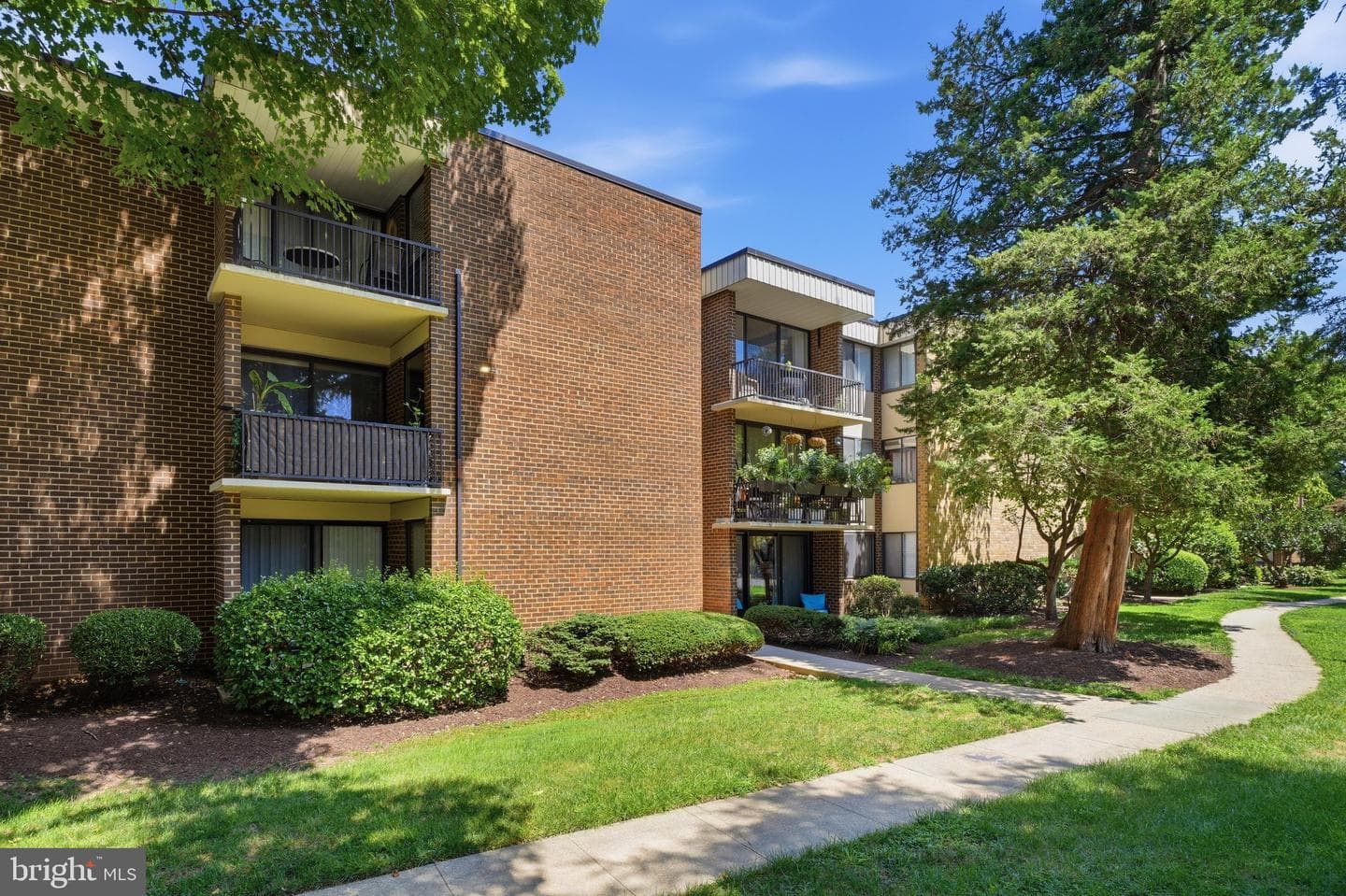 2105 Unit 15-103 Walsh View Terrace #15 photo 40