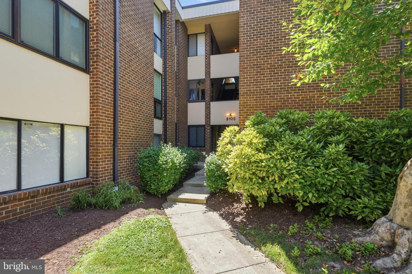 2105 Unit 15-103 Walsh View Terrace #15 photo 48