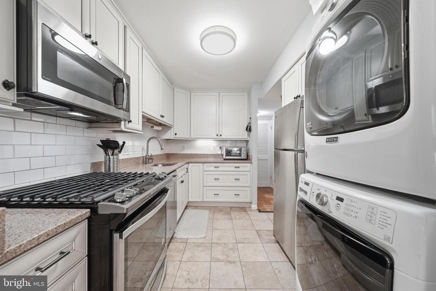 2105 Unit 15-103 Walsh View Terrace #15 photo 8