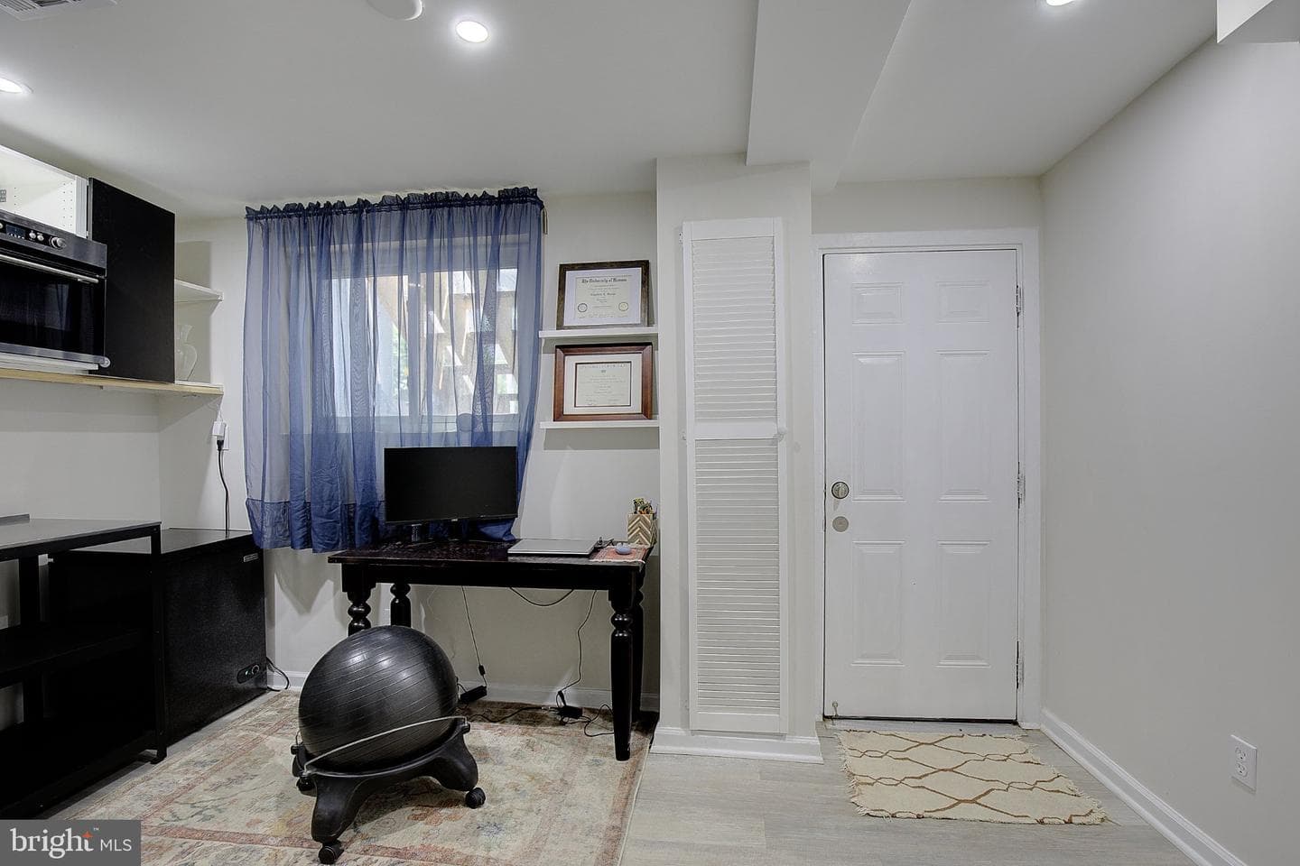 8203 Roanoke Avenue #apt B photo 25