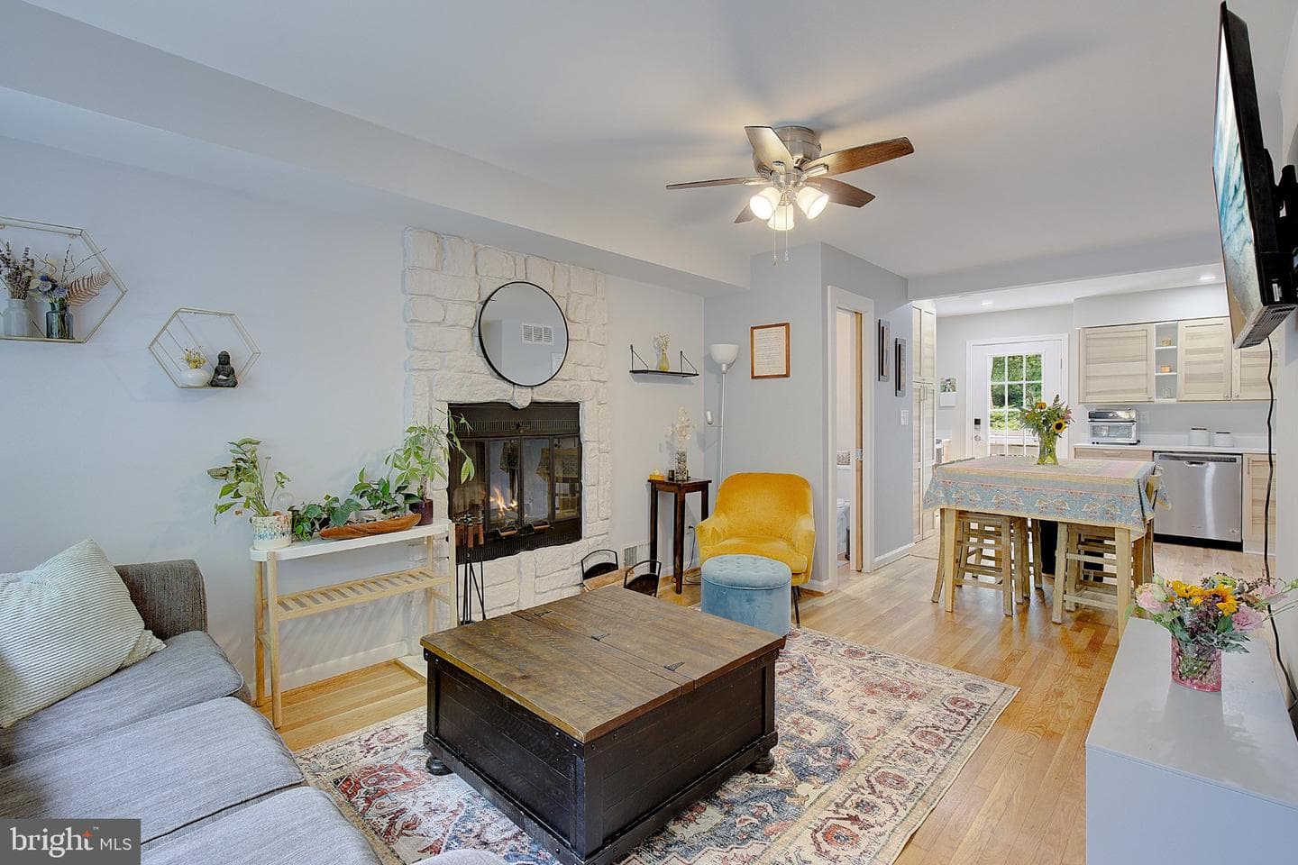 8203 Roanoke Avenue #apt B photo 3