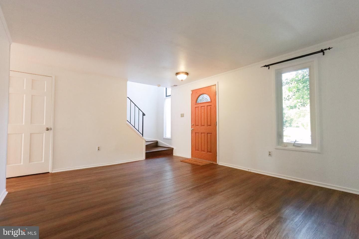 10704 Lester Street photo 8