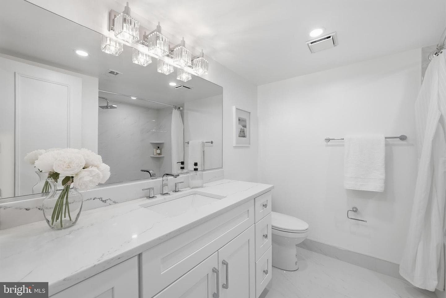 4550 N Park Avenue #807 photo 24