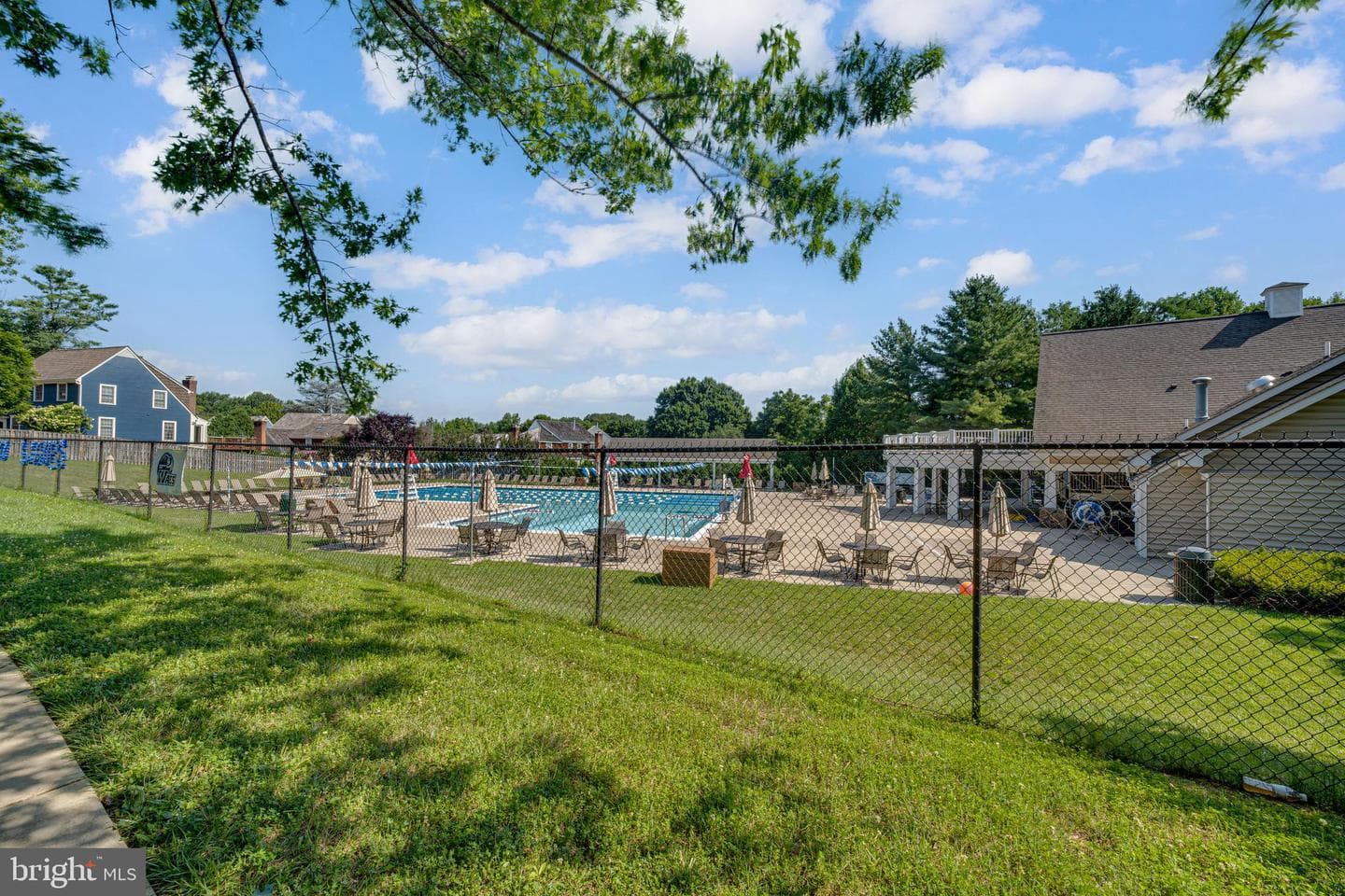 907 Hillside Lake Terrace #512 photo 17