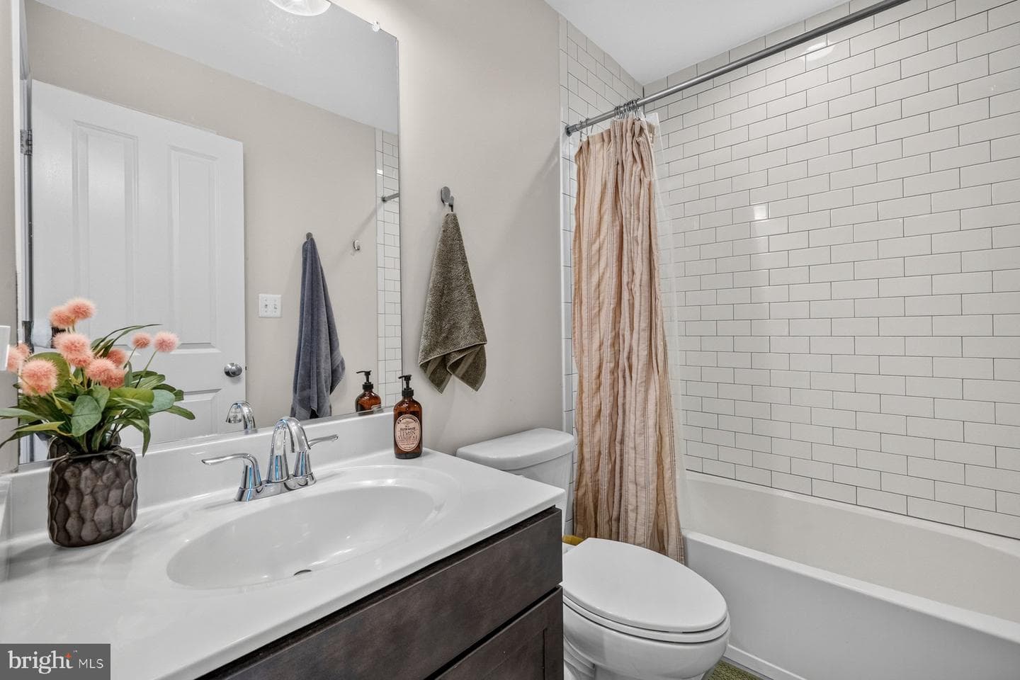 13732 Petrel Street photo 25