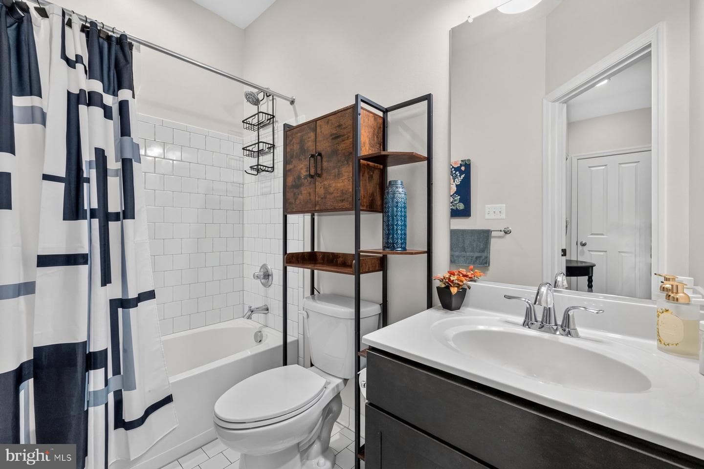 13732 Petrel Street photo 36