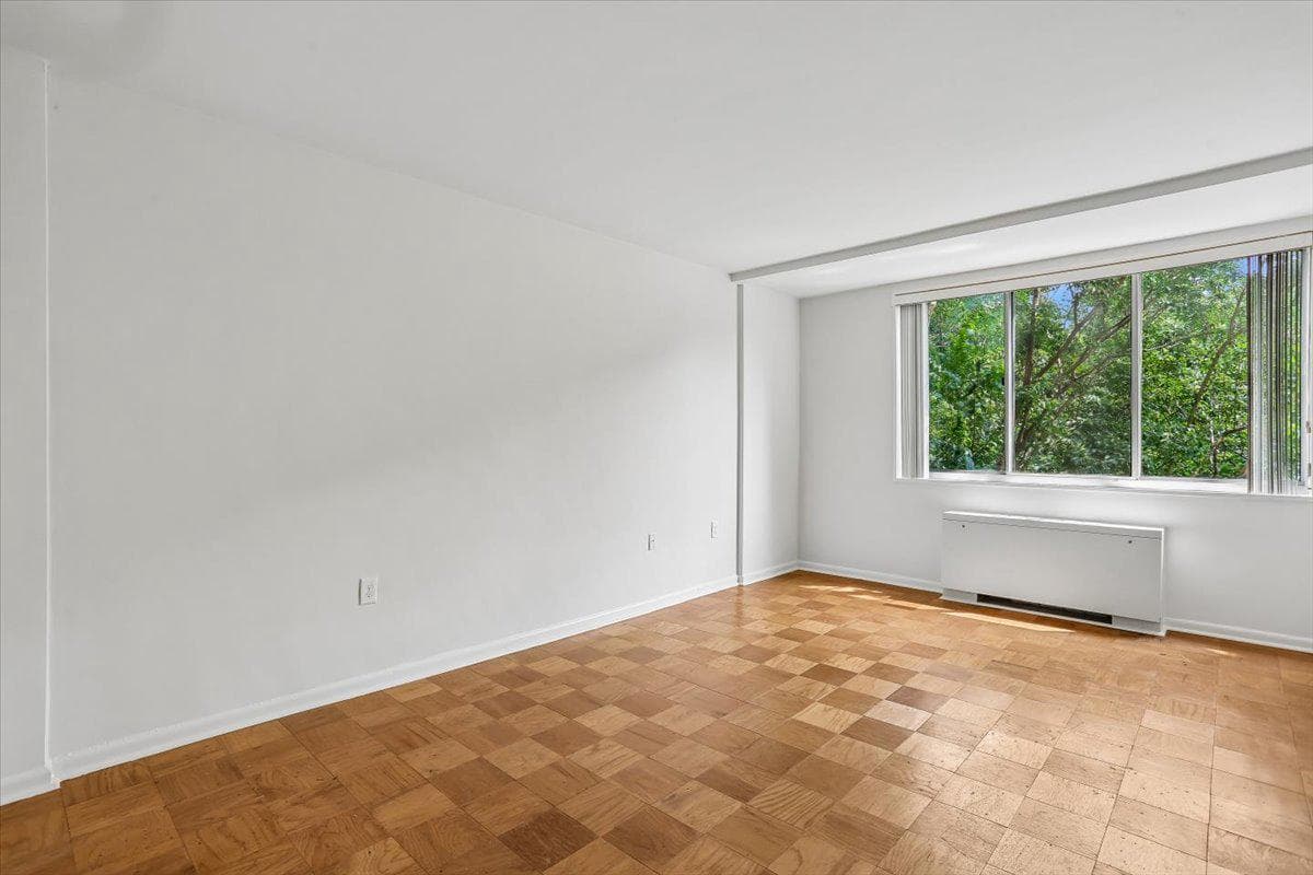 10500 Rockville Pike #122 photo 12