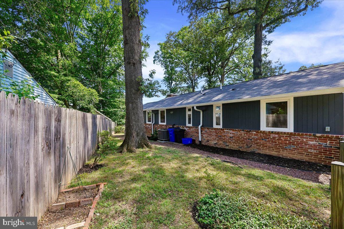 8407 Tahona Drive photo 28