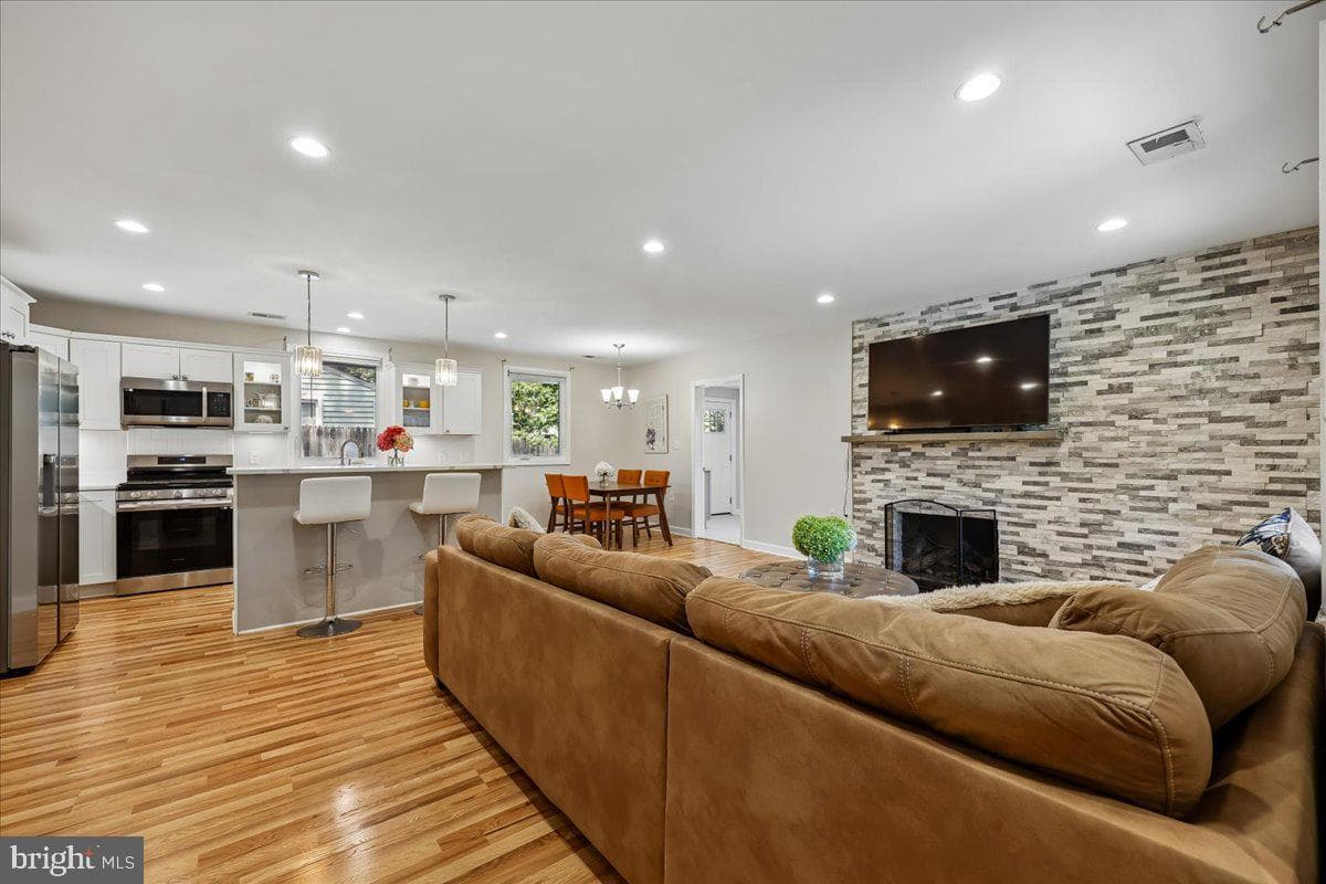 8407 Tahona Drive photo 6