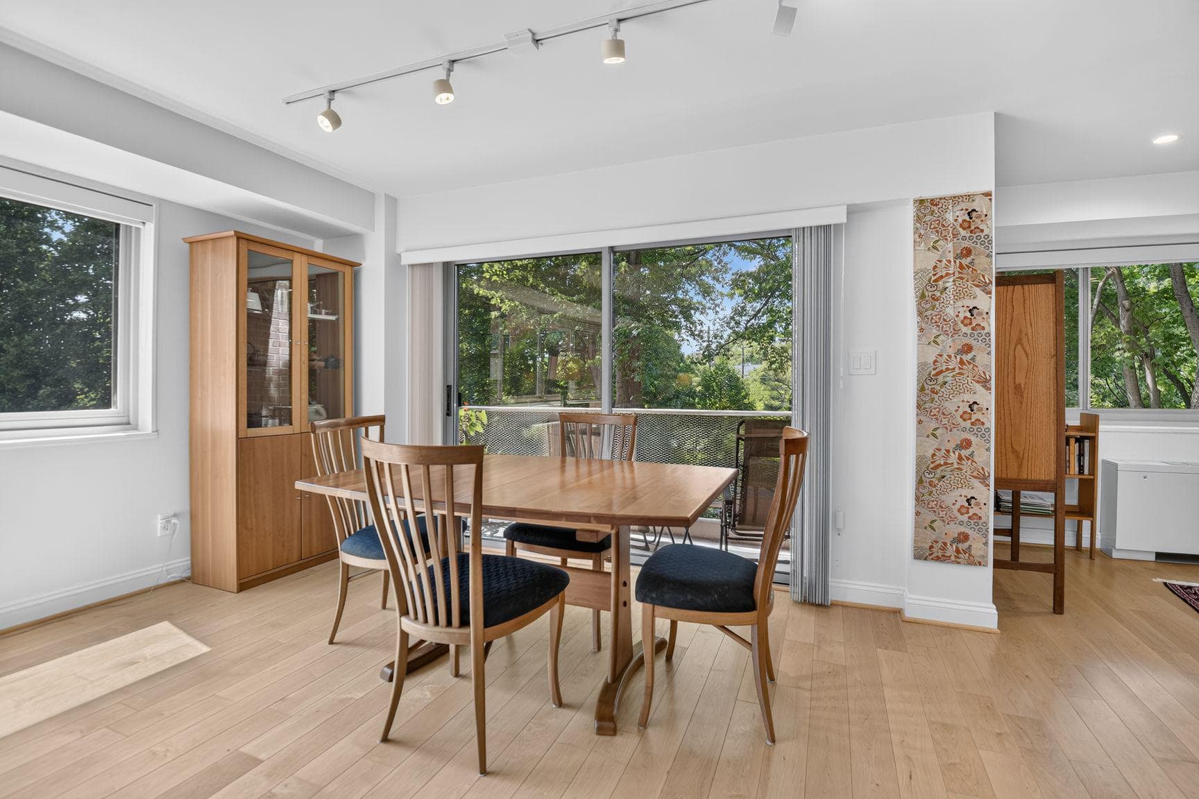 5100 Dorset Avenue #304 photo 16