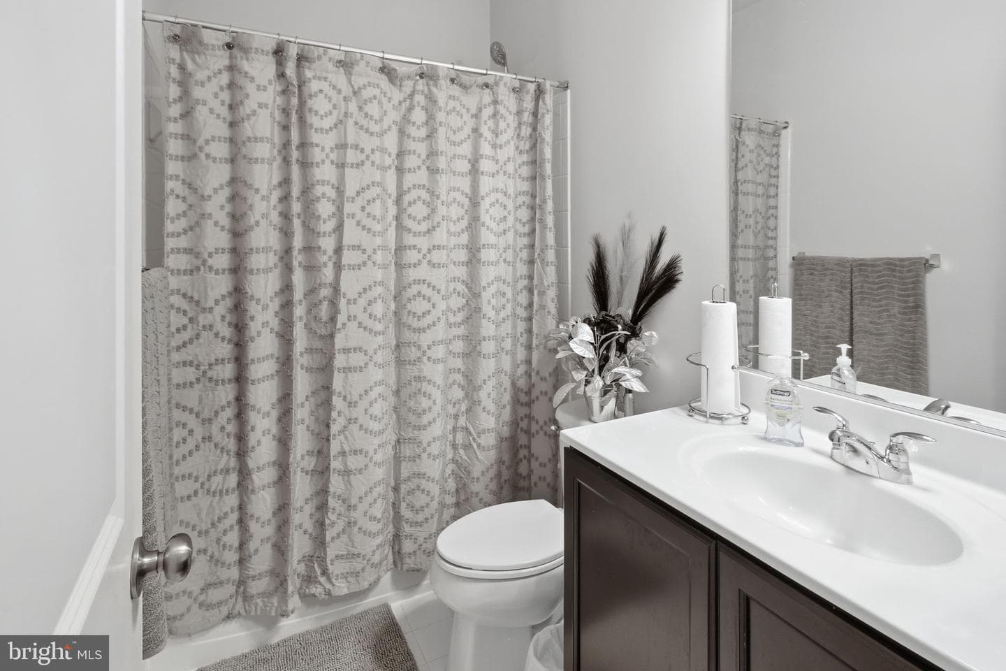 120 Prado #2301 photo 19