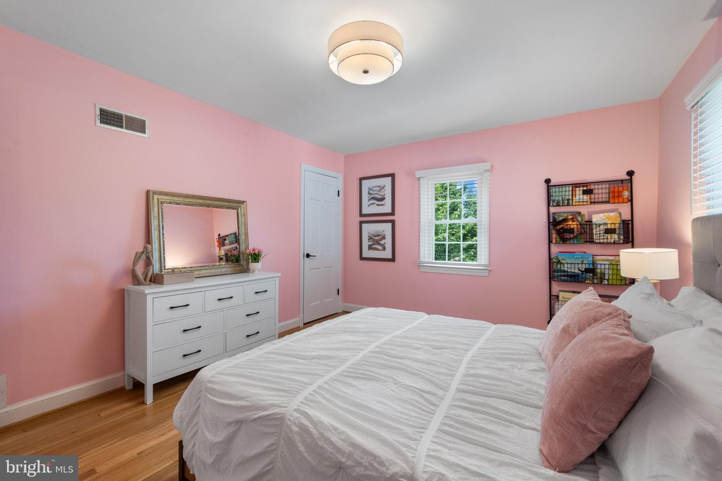 5613 Bradley Boulevard photo 29